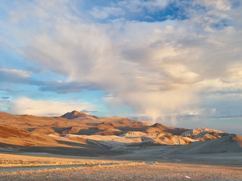 morning snow flurries over White Mountain Peak in the White Mountains of eastern California