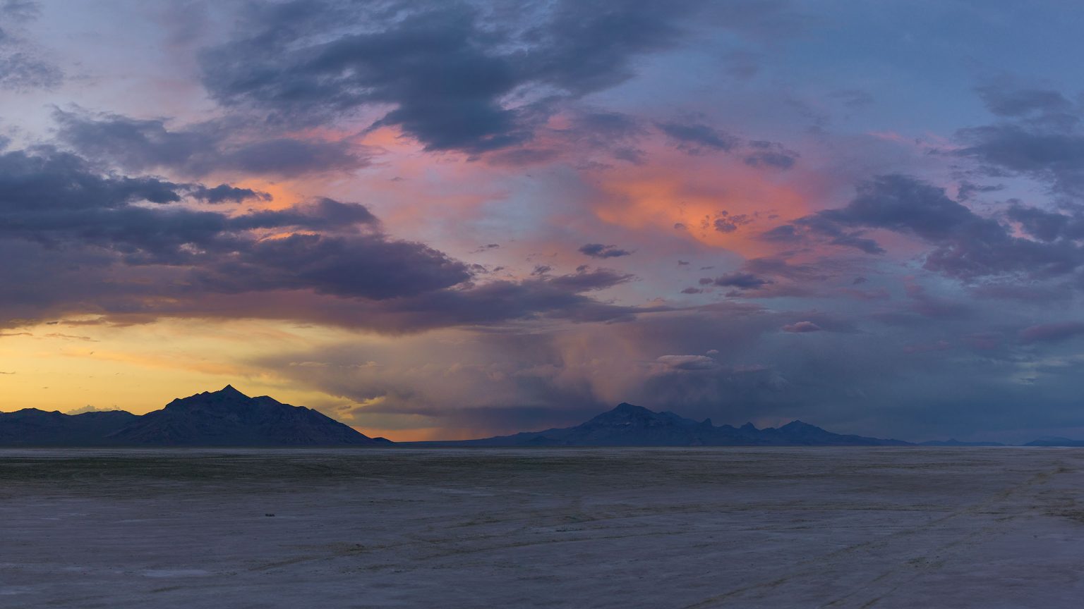 Sunset Bonneville Salt Flats Utah